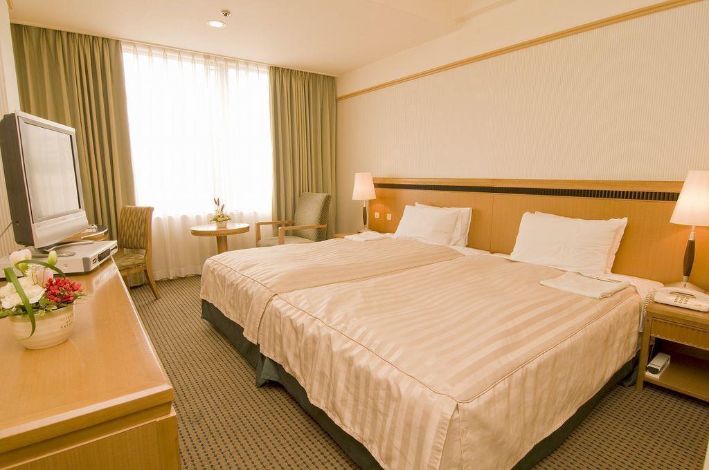 Hotel Royal Orion Naha Exterior foto